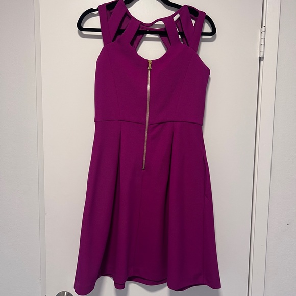 Betsey Johnson Cut Out Fit & Flare Sleeveless Dress - Picture 4 of 4